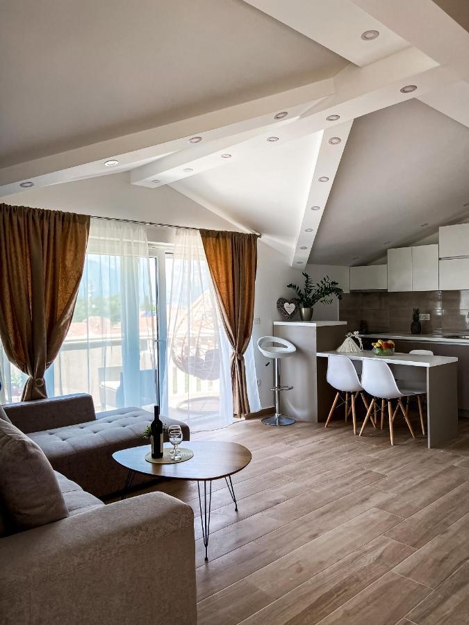 Mavalux Apartments Тиват Екстер'єр фото