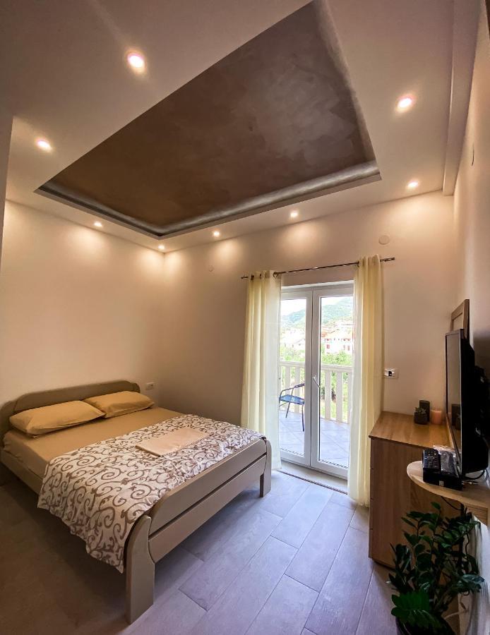 Mavalux Apartments Тиват Екстер'єр фото