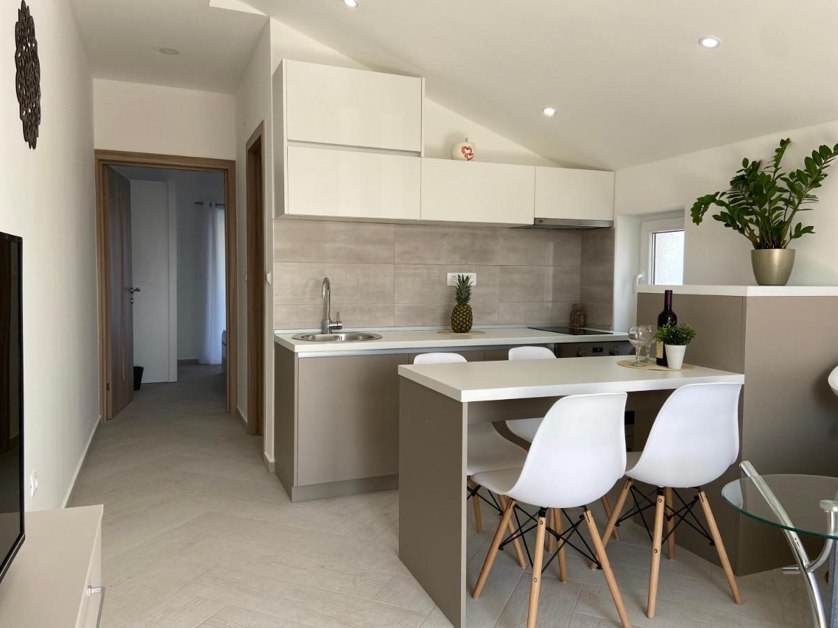 Mavalux Apartments Тиват Екстер'єр фото