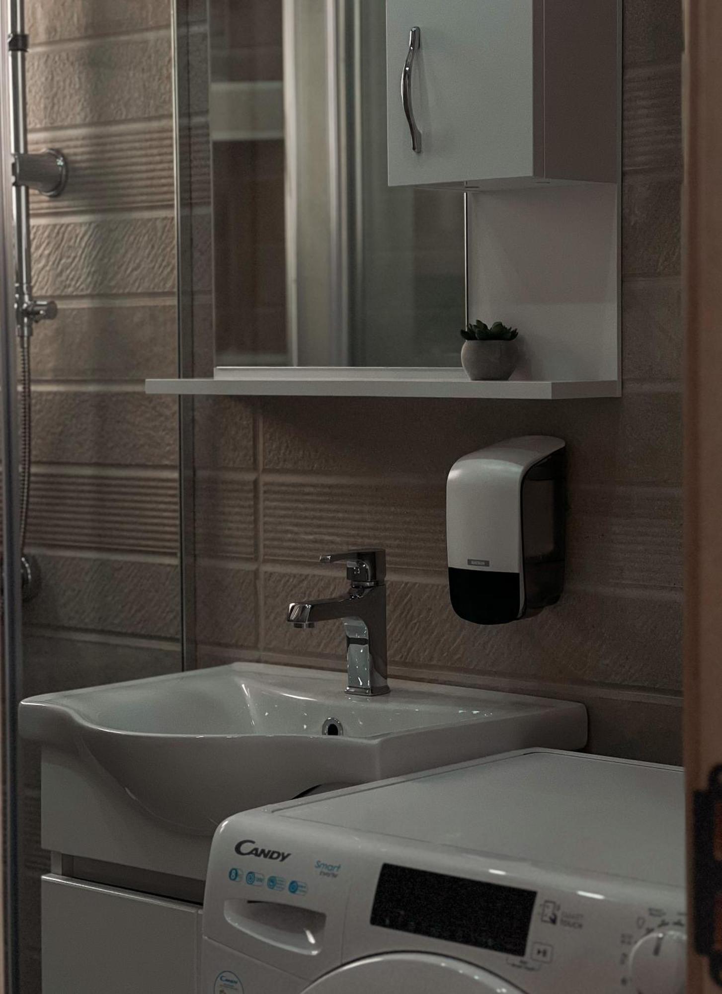 Mavalux Apartments Тиват Екстер'єр фото