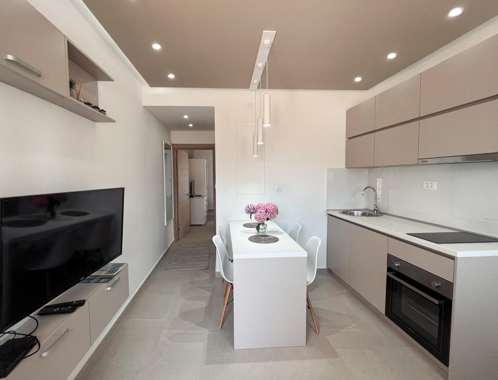 Mavalux Apartments Тиват Екстер'єр фото